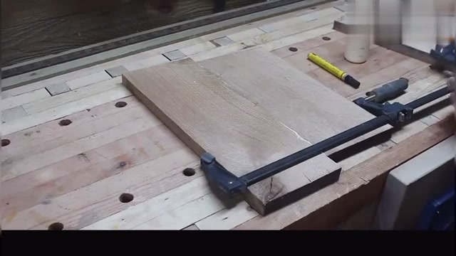 牛人自制厨房刀架,既实用又省地方