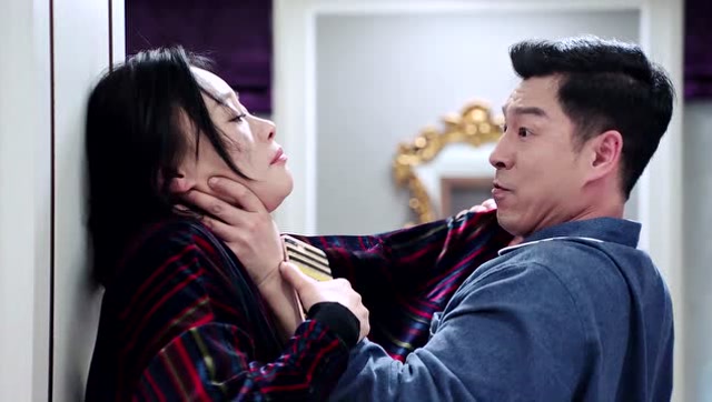 媛媛被老公掐脖子冷静处理,佩服她的智慧