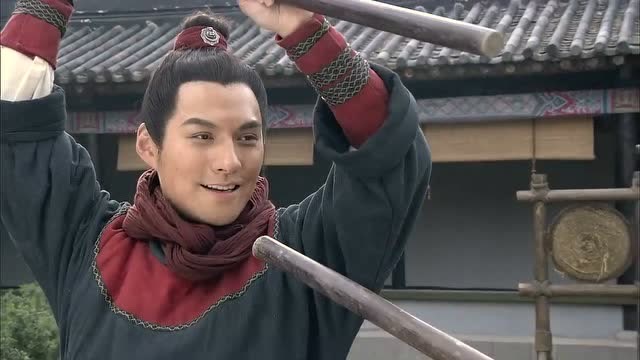 浪子燕青小乙能与之打斗一番,燕青的一身本事皆是卢俊义所授