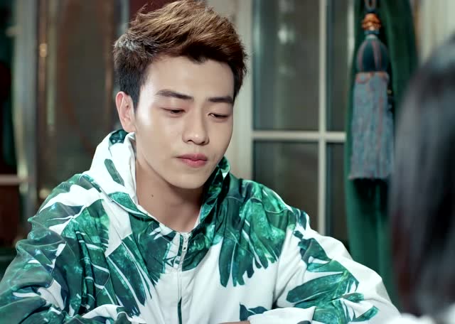 一起同过窗:任逸帆面对这样的问题你或也不知道该怎么办回答吧?