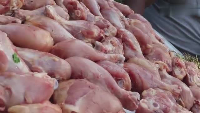 30斤鸡腿肉,印度大叔一锅烹饪,最后吃法却让我无语