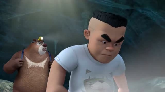 熊出没之探险日记:熊大和二狗在河里发现了虾子和白色的螃蟹