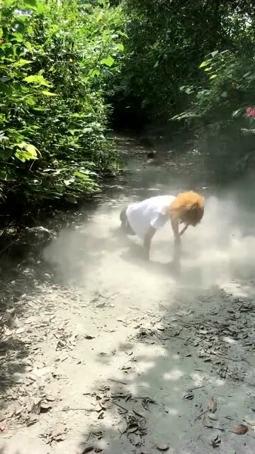 葬爱家族封印松动!当凤舞九天的旋律响起后,小伙再次跳起水泥舞