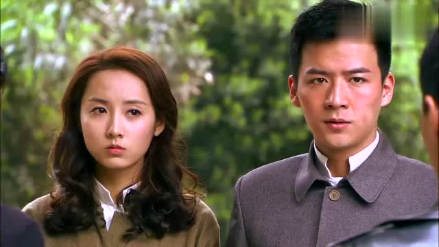 x女特工钟离深情对贺俊峰说话尽显甜蜜饯