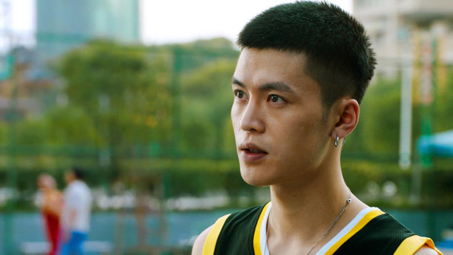 无名之辈:马依依前来劝阻高翔,高翔:这是男人的事情!