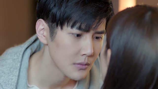 大约是爱:卫卿总裁套路多,亲吻周是反被推倒