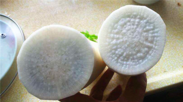 糠心发黑的白萝卜还能不能吃?还好知道的及时,抓紧告诉家人