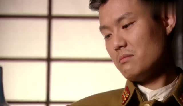 兄弟们上黑狼对龟田小次郎卑躬屈膝白狐对他失望至极