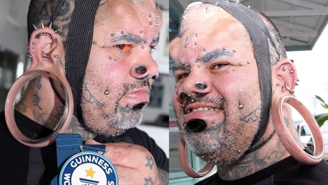 世界上最大的耳洞,能穿过一只手,真的不疼吗?