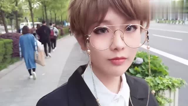 "女装大佬"轩墨宝宝穿回男装,网友:感觉还是很女气!