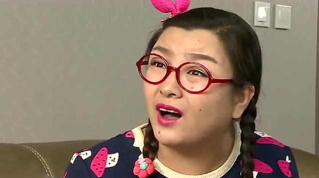 关东微喜剧:熊孩子沉迷摇滚,直接被老妈一顿揍,真搞笑