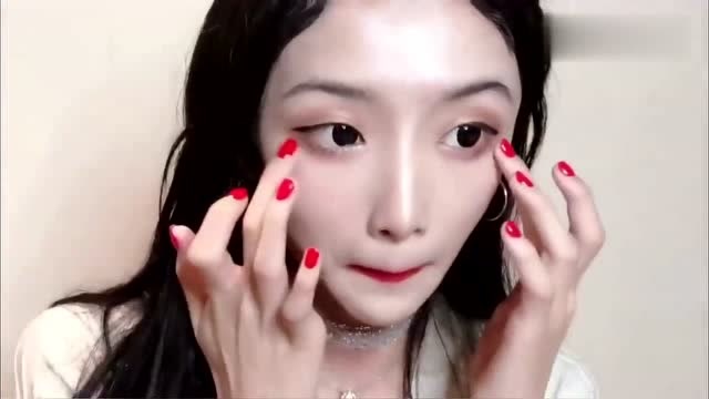 女装大佬:艾比现场化妆,看完以后堪比女孩子还美!