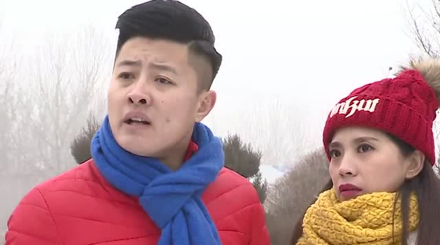 关东微喜剧:情侣碰上霸道大哥,被强拍,真是无奈