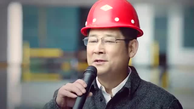 建筑工地一片沸腾,振国带领大家赢得大奖,老板跟着扬眉吐气
