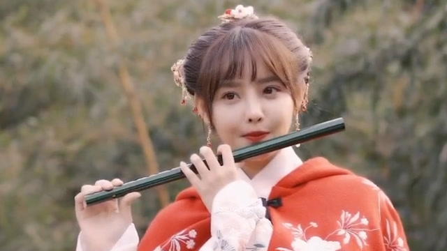 兔子牙古装唱《出山》,放浪不羁唱出了小家碧玉,百听不厌!