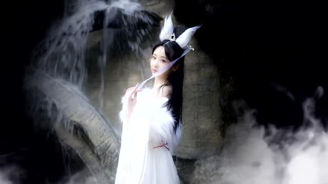 古风美女小姐姐cos白狐!太美了吧