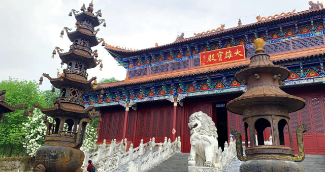 舒城霍山六安三县交界江北九华之大华山云峰寺