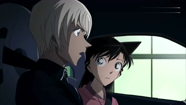 安室透私下向小兰说起自己的推理!歹徒的目标并不是柯南!