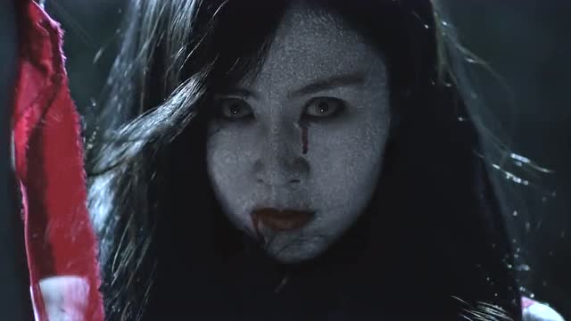 女鬼为了讨回公道,带着仇恨回来报仇