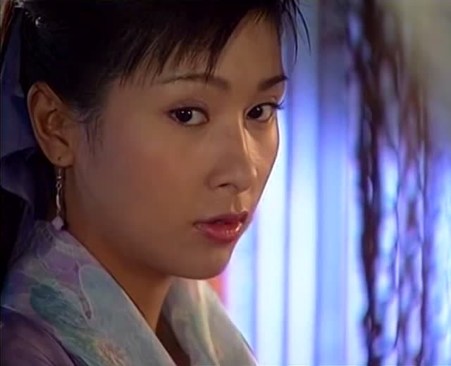 小师妹坠落山崖,白雨桐以为是怨自己抢了他男人,深感内疚