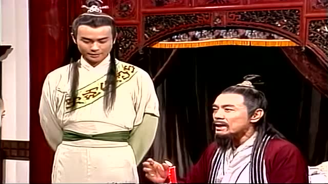 江别鹤为铁心兰打听到爹爹的下落,没想到他真会拍马屁