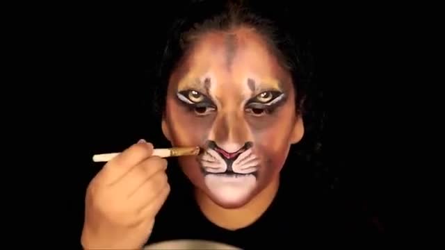 狮子王美女化妆成狮子王辛巴看到最后震惊到我了