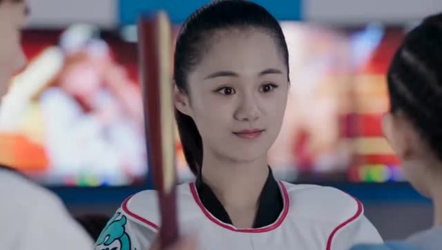 旋风少女2:百草丢失草莓发卡,失落不已