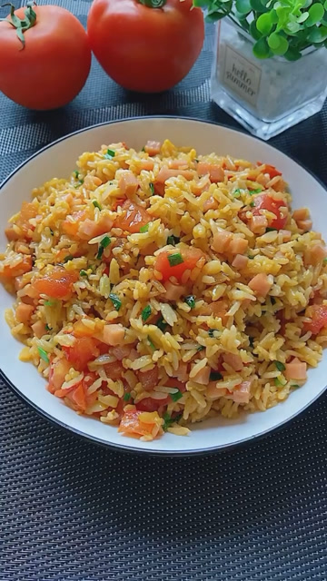 番茄蛋炒饭,翻滚吧!好吃又美味的!