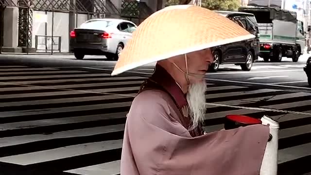 日本真正的苦行僧,看起来一副仙风道骨模样,真的是让我开眼界了啊!