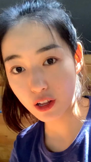 郭雨妍球馆日常训练,她发觉赖总跟老郭的感情不一般啊