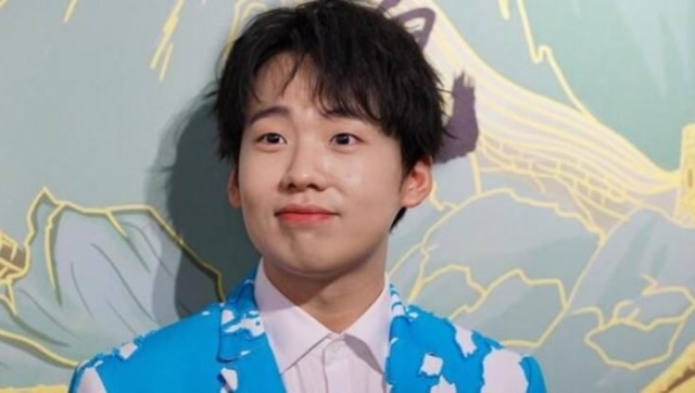 经纪人磨皮慢了!郭麒麟手快发出未修自拍原图