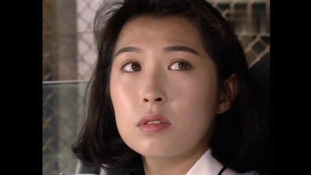 大时代:阮梅正在教孩子们唱歌,看到门口的展博,马上失去了笑容