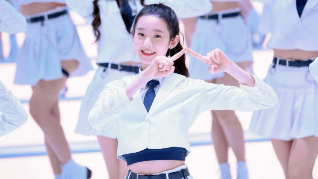 张一凡真实背景被扒,难怪没人敢黑她,网友:不敢惹不敢惹!