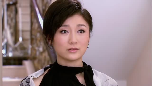 未来公公看到艾语很是满意,还暗自跟尚伟志示意,感叹他好手段