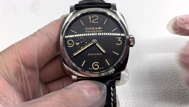 v9沛纳海pam572限量款珍珠陀机械表,新品简介