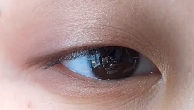 三角眼肿眼泡这要怎么出去见人,化妆师专业手法,来吧单眼皮妹子