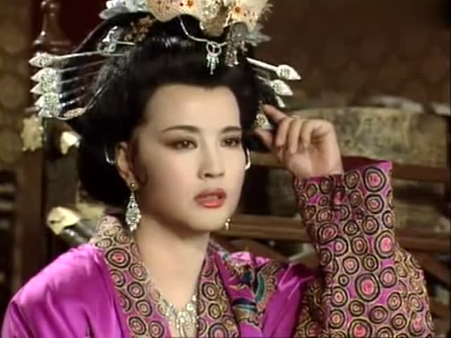 兰儿死了李治气急败坏要废后幸亏武媚娘及时赶到阻止悲剧发生