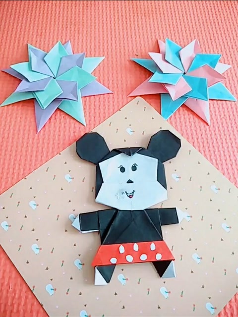 可爱的米老鼠折纸步揍一