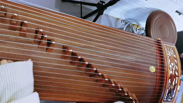 交城山—古筝按音练习曲