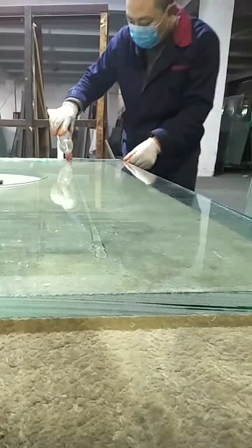 切割钢化玻璃非常轻松