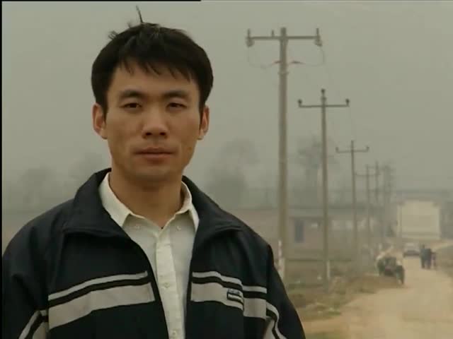 渴望城市招娣走的前一晚,大壮又抱住媳妇,二人真是年轻