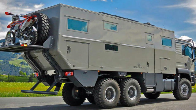 这种越野房车价值1600万,打开车门的瞬间,感觉再贵也值了