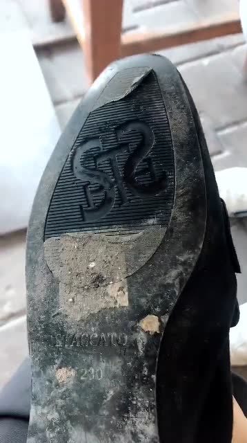 鞋底脏了,把这个揭开之后,跟新的一样!