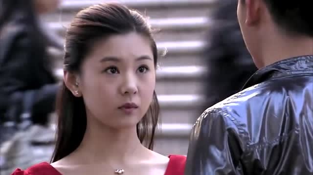 电视剧离婚前规则,黎昕带着张小凡各种买买买,让张小凡不知所措