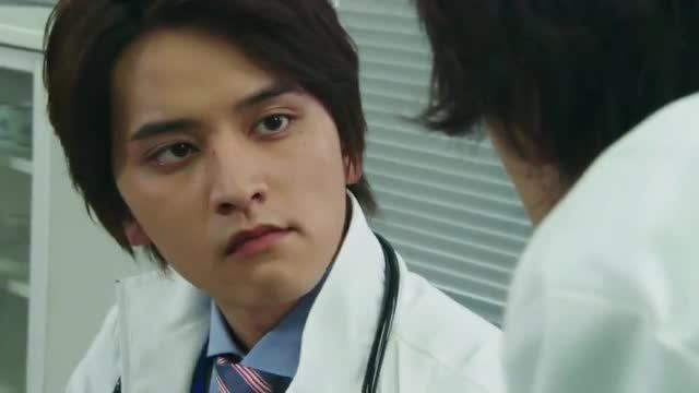 假面骑士exaid镜飞彩好冷酷哦一点也不把病人放在眼里