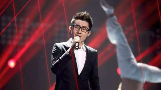 金志文现场演唱《山沟沟》动感十足,震撼全场