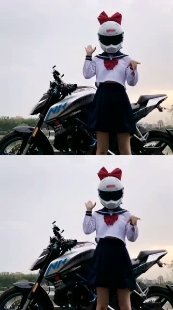 机车女孩压弯记得戴护具