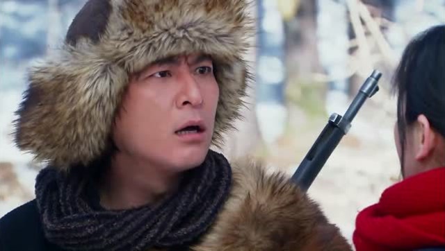 绝地枪王:郭大双当着众人面撒泼,被那五常一个眼神吓跑