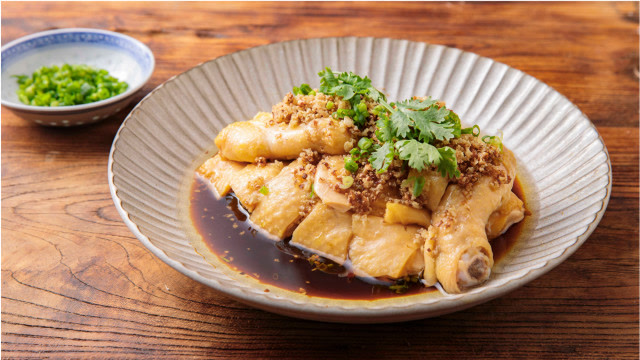 广东大厨教你做皮滑肉嫩的沙姜鸡!