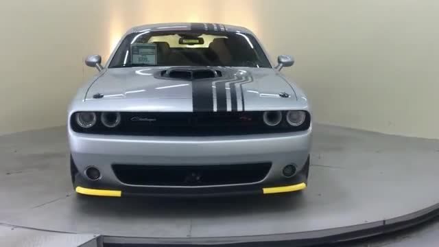 实拍道奇挑战者rt外观360度展示欣赏,真是凶悍的力量感